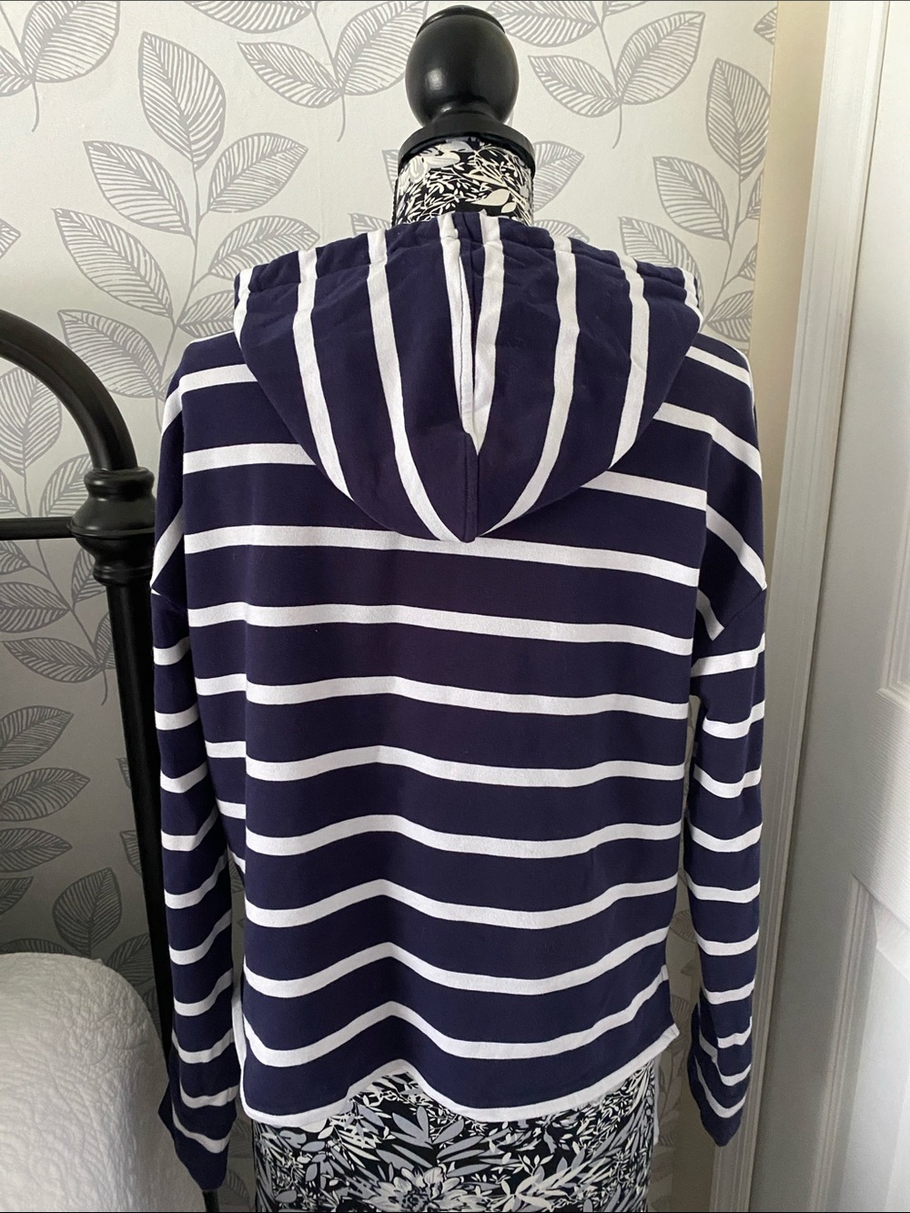 Southern Tide Navy & White Striped boxy sweatshirt hoodie w/ French Terry lining - Picture 6 of 10